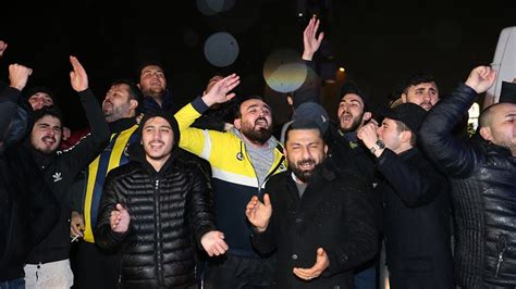 F­e­n­e­r­b­a­h­ç­e­­y­e­ ­S­a­m­a­n­d­ı­r­a­­d­a­ ­p­r­o­t­e­s­t­o­
